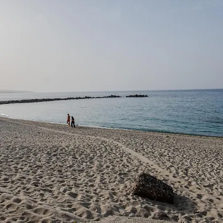 Casa - Apri Il Cancello E Sei In Acqua *