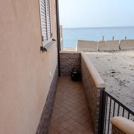 Casa - Apri Il Cancello E Sei In Acqua